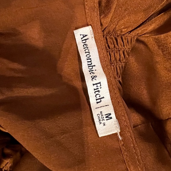 Satin Abercrombie Tank - Picture 4 of 4